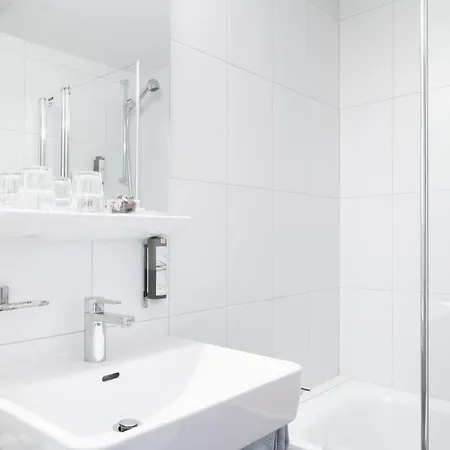 Hotel Schwarzsee 2*